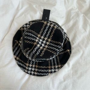 Felt Bucket Hat NWT